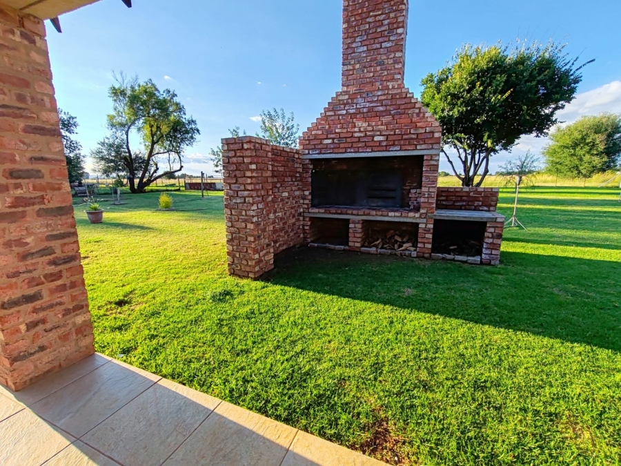 3 Bedroom Property for Sale in Wilgeboom A H North West